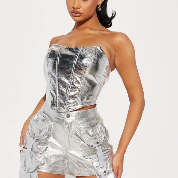 Metallic corset top - Picture 2 of 3